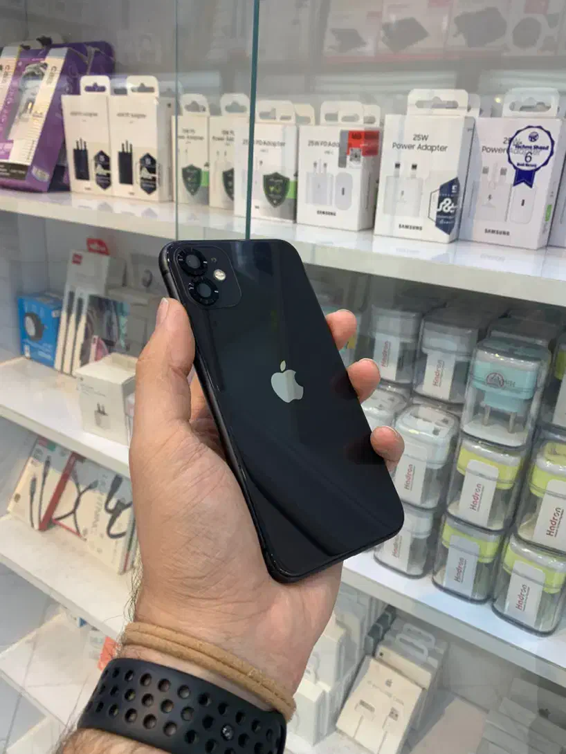 ایفون ۱۱نرمال در حد نو واقعی|موبایل|کرج, گوهردشت|دیوار