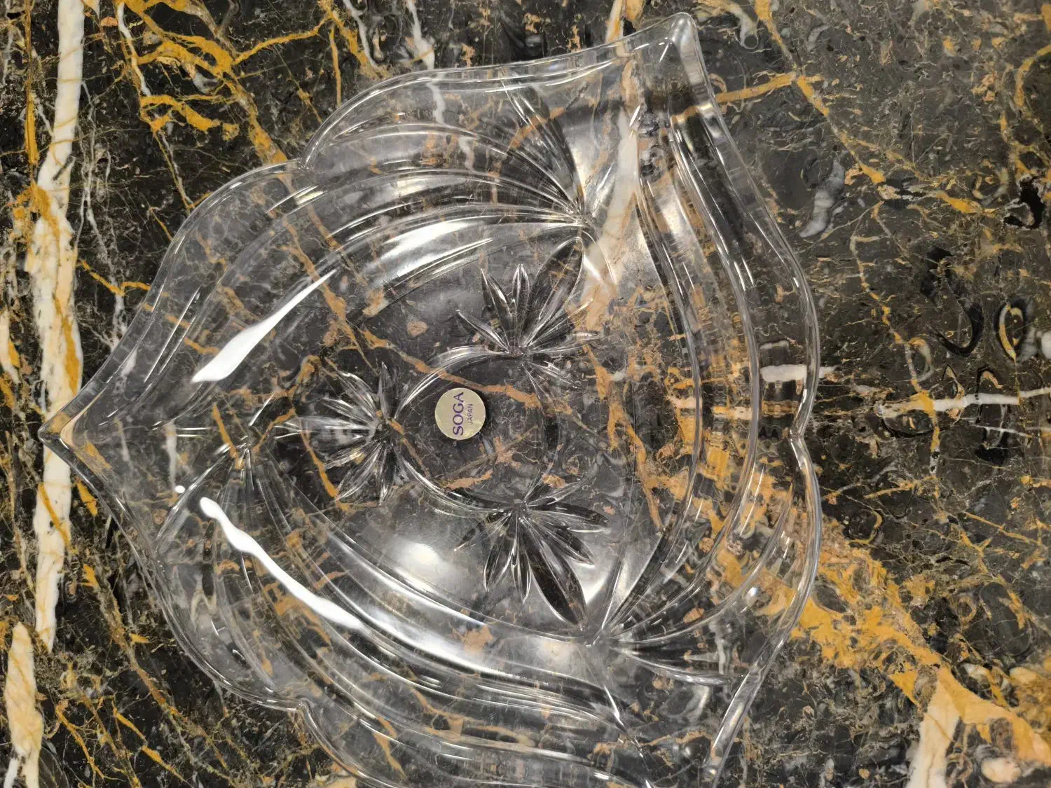 شیرینی خوری|ظروف سرو و پذیرایی|قم, باغ شازده|دیوار