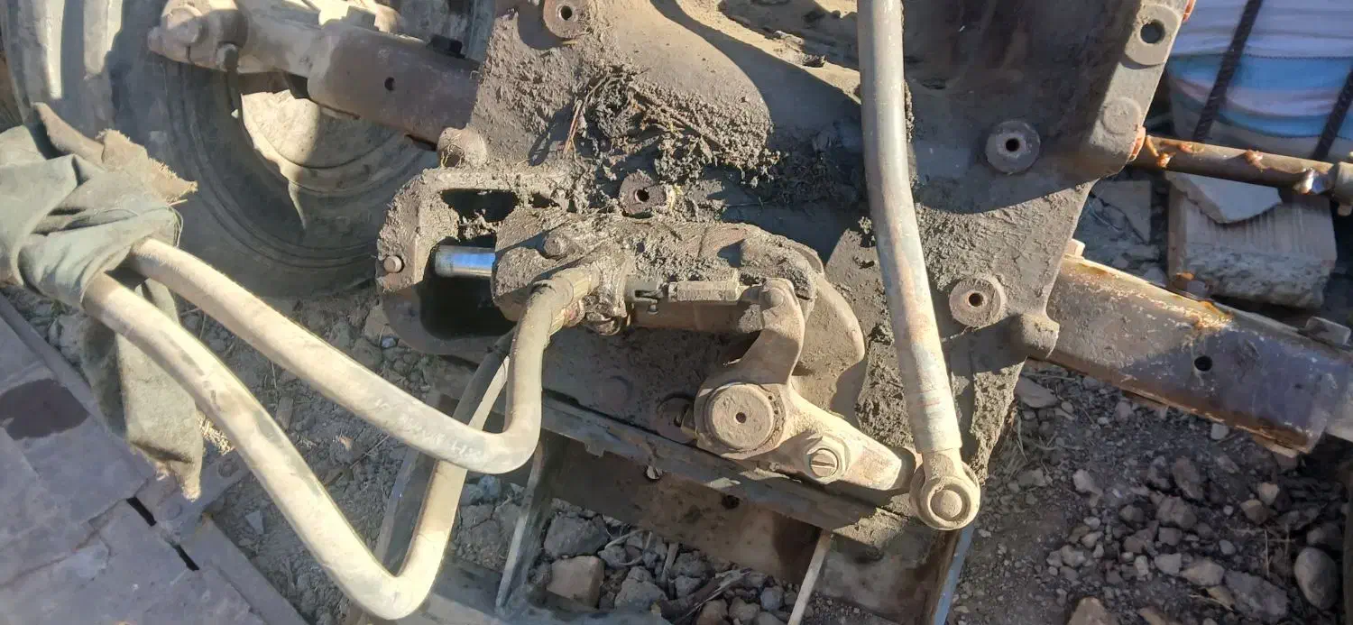 جلوبندی تراکتور|ماشینآلات صنعتی|سرخنکلاته, |دیوار