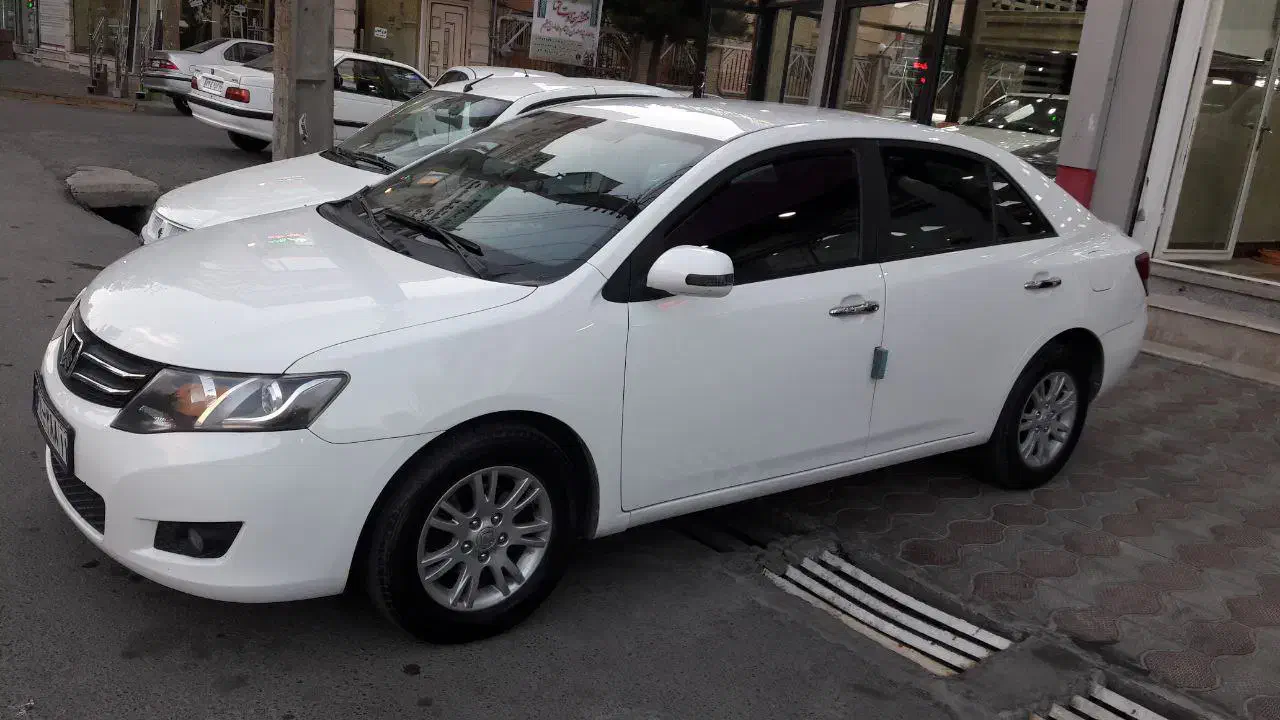 آریو مدل ۹۷ اتومتیک|خودرو سواری و وانت|ارومیه, |دیوار