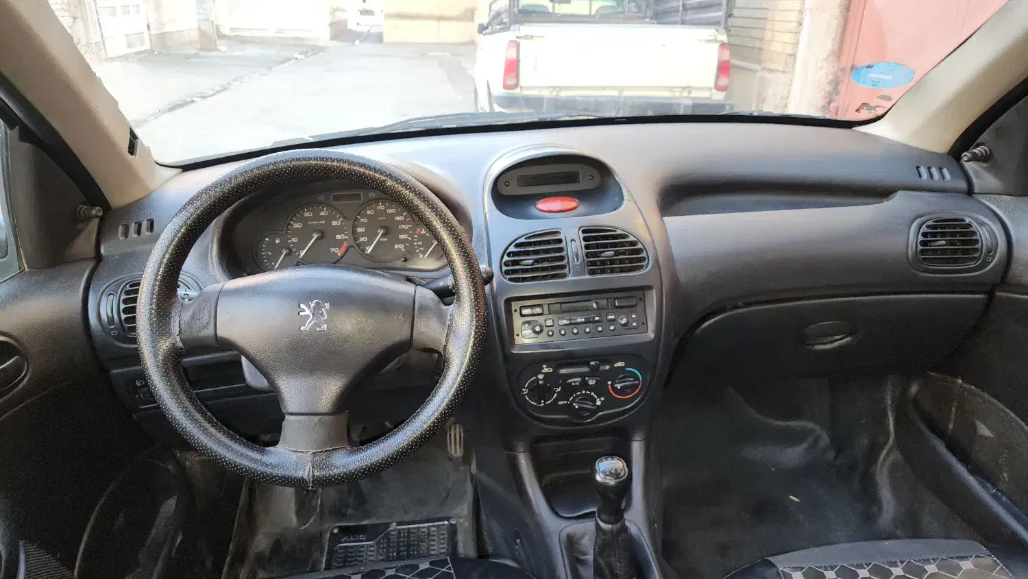 پژو ۲۰۶ تیپ دو مدل ۸۵|خودرو سواری و وانت|شیراز, رکن‌آباد|دیوار