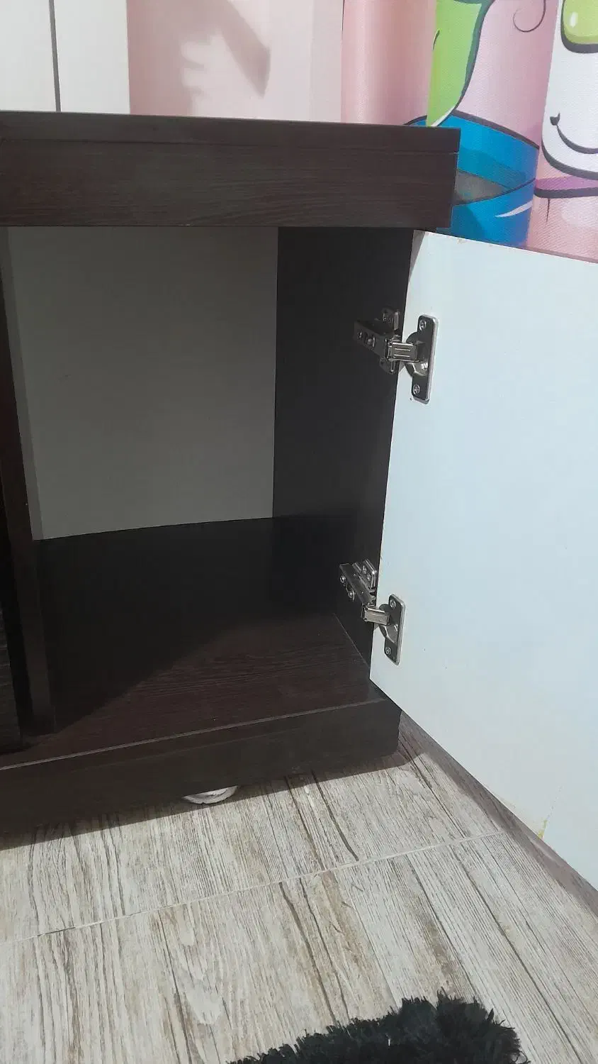 میز تلوزیون درحد نو ،دو حالته|میز تلویزیون|بندر انزلی, بشمن|دیوار