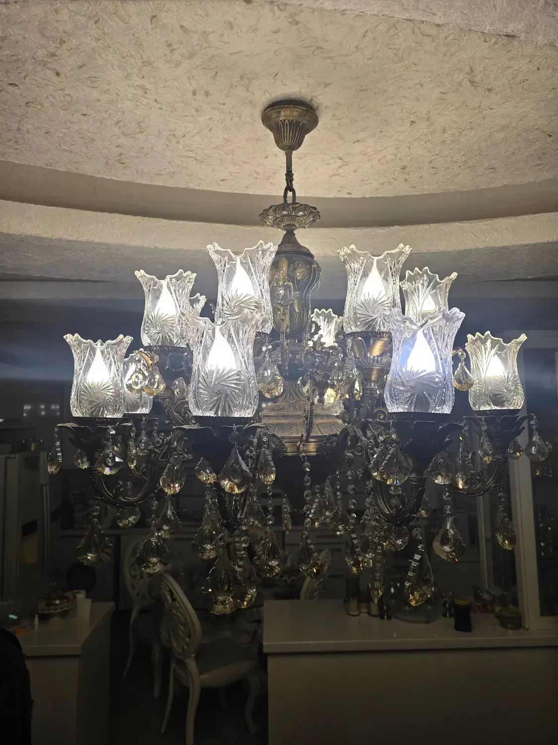 دوعدد لوستر ویک عدد استند برنجی|لوستر و چراغ آویز|تهران, شاهین|دیوار