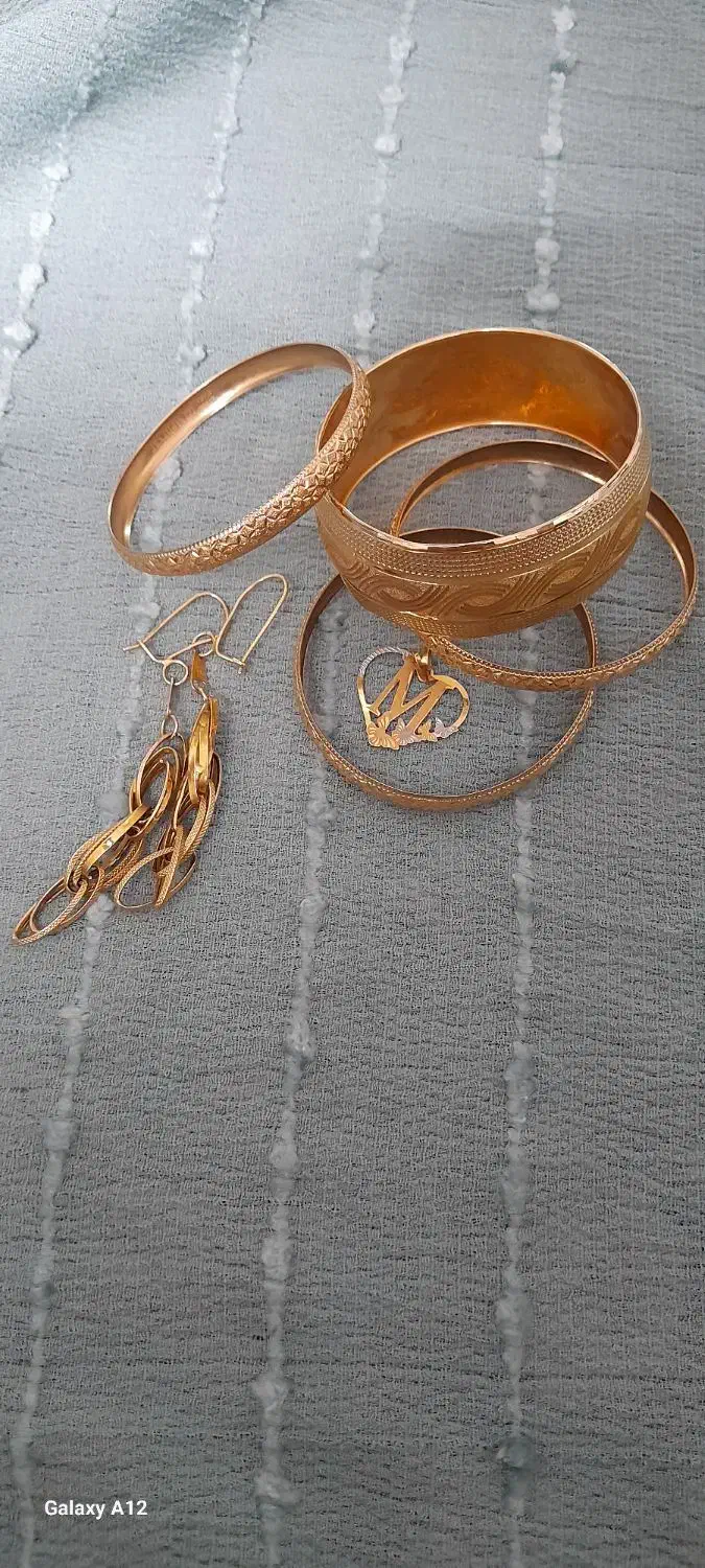 طلا|جواهرات|شیروان (خراسان), |دیوار