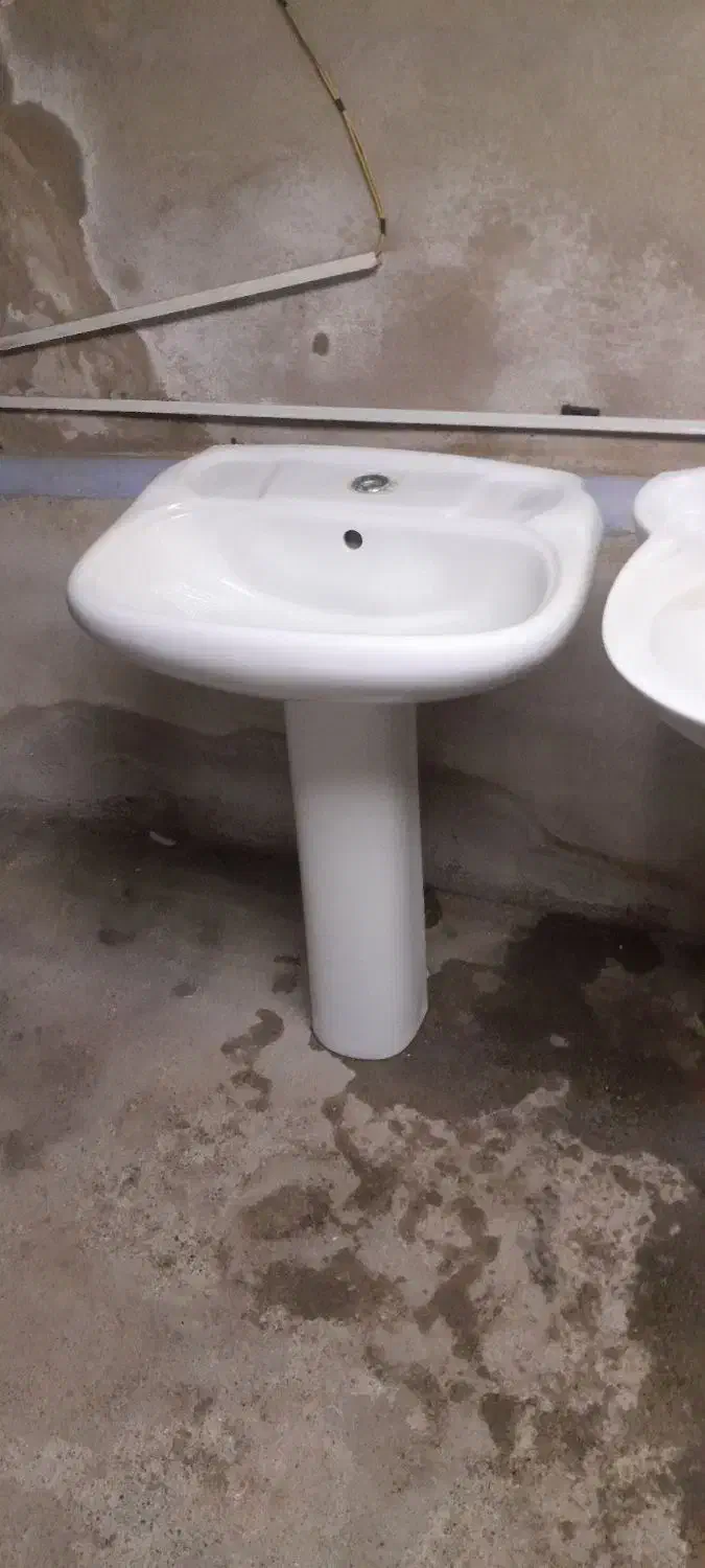 ۲عدد روشویی مارک چینی کر سالم|لوازم سرویس بهداشتی|نسیمشهر, |دیوار