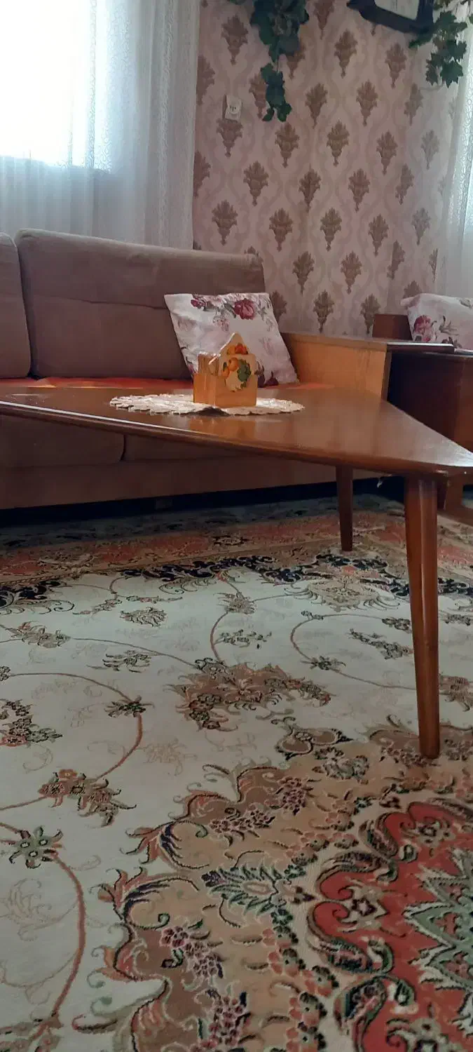 میزجلومبلی مثلث یک دریک متری|مبلمان خانگی و میز عسلی|آستانه اشرفیه, |دیوار