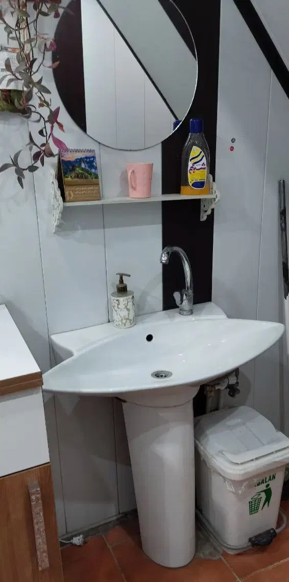 واگذاری آرایشگاه یا اجاره جهت انبار در تختی|اجارهٔ مغازه و غرفه|بروجرد, |دیوار