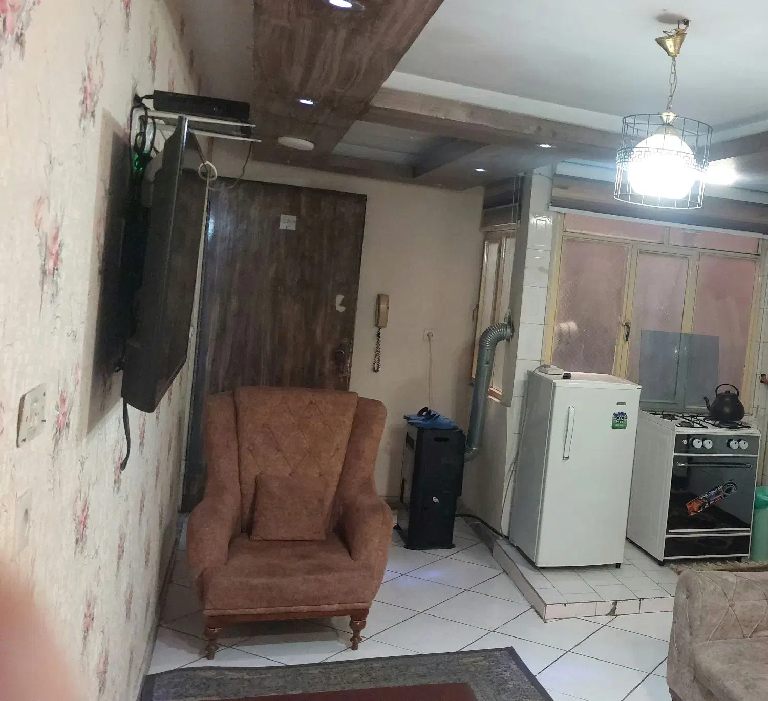 ساختمان ۹ واحدی مستغلات ۸۲۰ متری دسترسی عالی|اجارهٔ آپارتمان|تهران, حبیب الله|دیوار