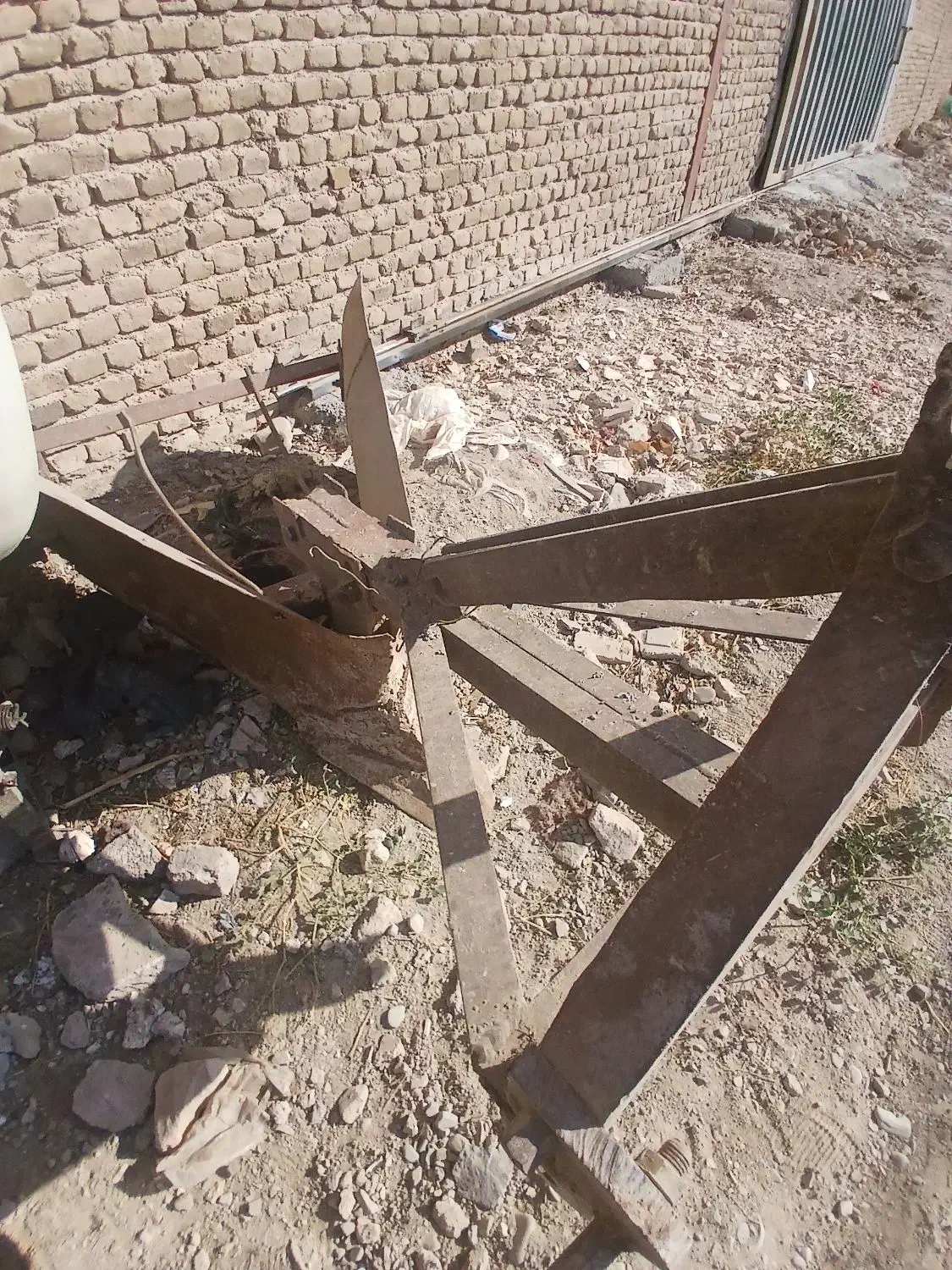 نهرکن|ابزارآلات|صفادشت, |دیوار