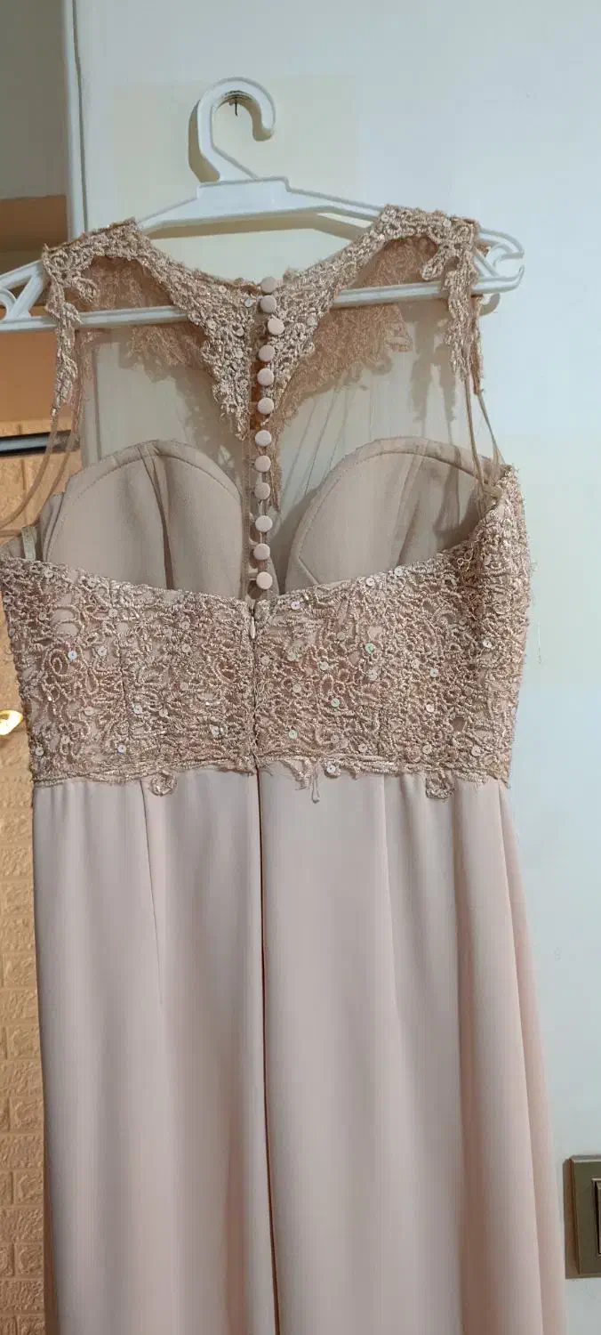 پیراهن مجلسی|لباس|اندیشه, اندیشه فاز ۱|دیوار