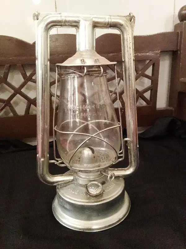 فانوس|کلکسیون اشیاء عتیقه|قم, نیروگاه|دیوار