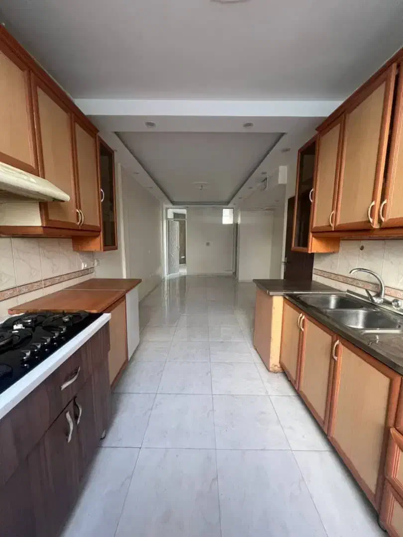 ۵۲متر*طبقه اول سندی(آذربایجان رودکی)مترونواب