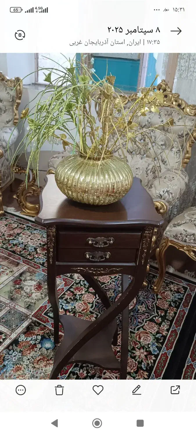 گلدان شیشه‌ای با گل|گل مصنوعی|بوکان, |دیوار