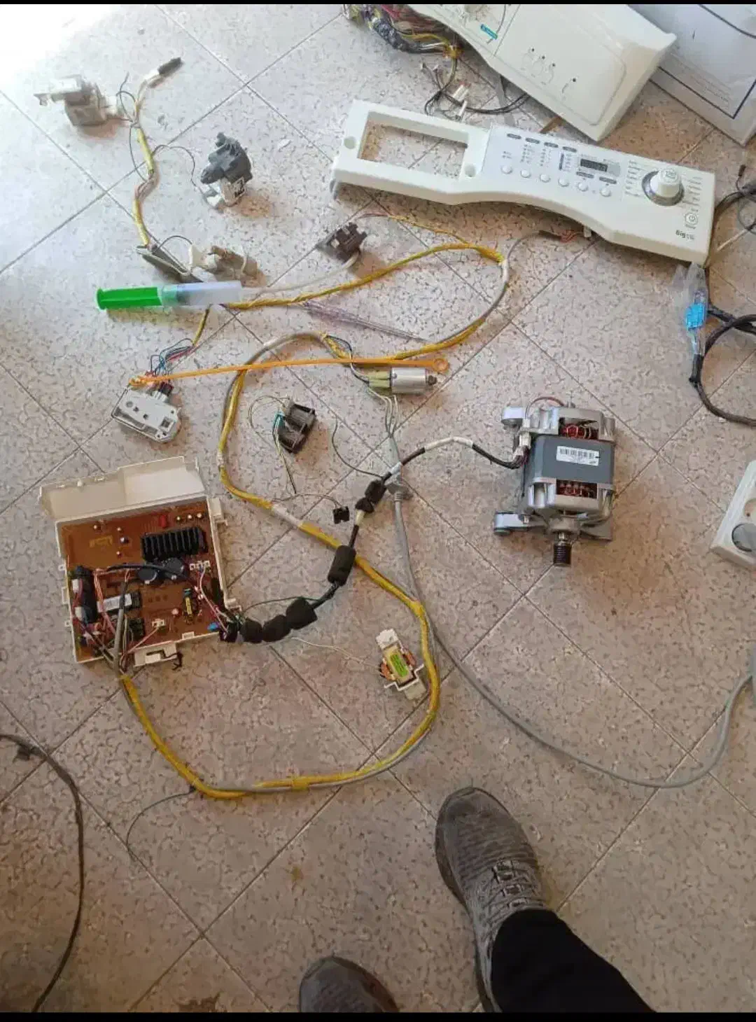 تعمیرات لوازم خانگی یخچال ولباسشویی ظرفشویی و...|خدمات پیشه و مهارت|تربت جام, شهید مدرس|دیوار