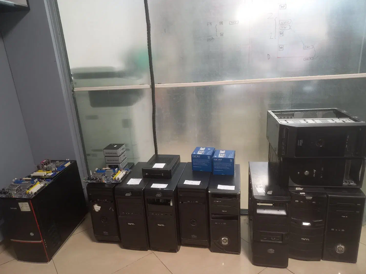 کیس قدیمی ، کامپیوتر قدیمی ، مادر برد ، تین کلاینت|قطعات و لوازم جانبی رایانه|تهران, نیروی دریایی|دیوار