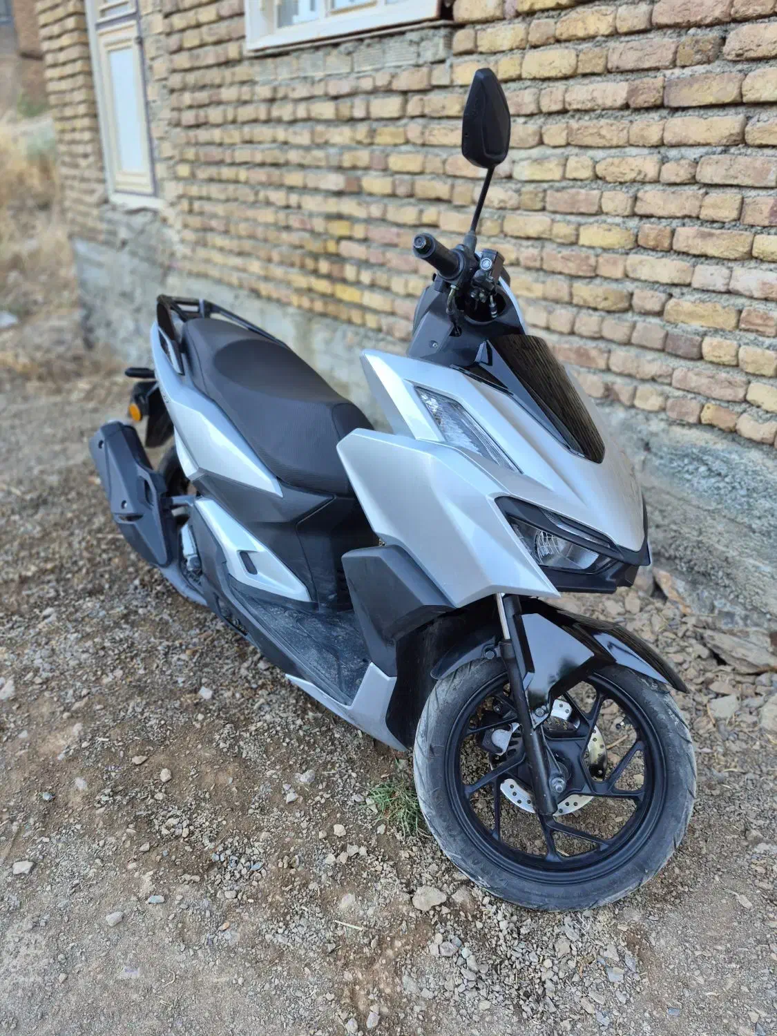 کلیلک واریو 403|موتورسیکلت|سنندج, |دیوار