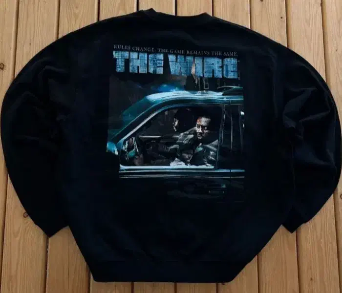 کاپشن|لباس|شاهین دژ, |دیوار