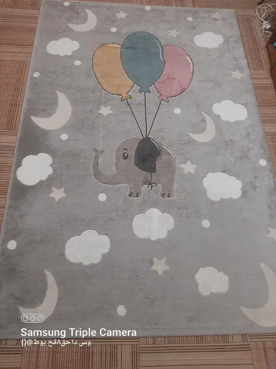کناره و فرش اتاق کودک تمیز و سالم|فرش|ورامین, شهرک فجر|دیوار