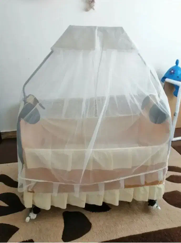 گهواره میکی موس|تخت و صندلی بچه|سنندج, |دیوار