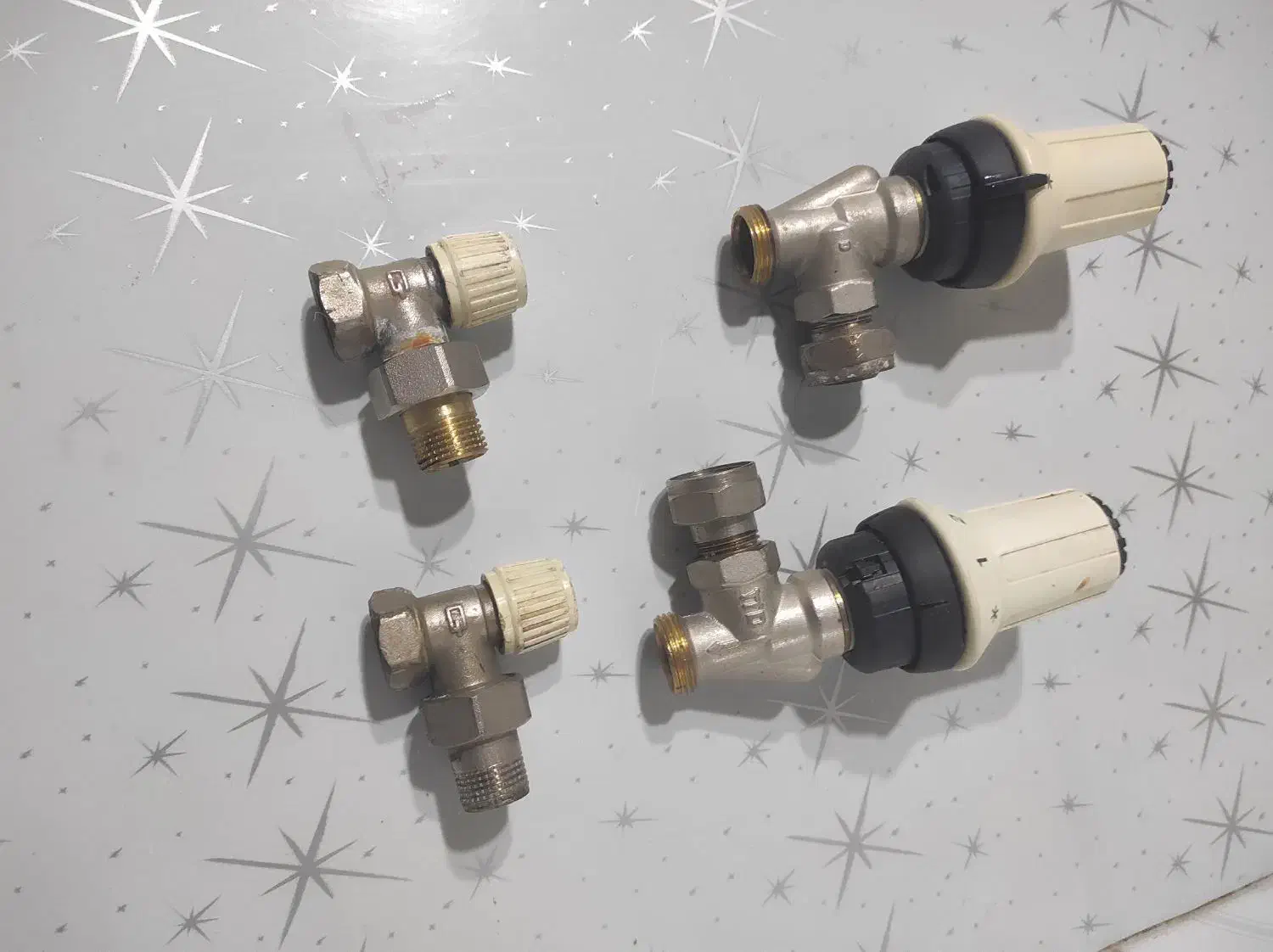 شیرترموستاتیک رادیاتور پکیج|آبگرمکن، پکیج، شوفاژ|قم, آزادگان|دیوار