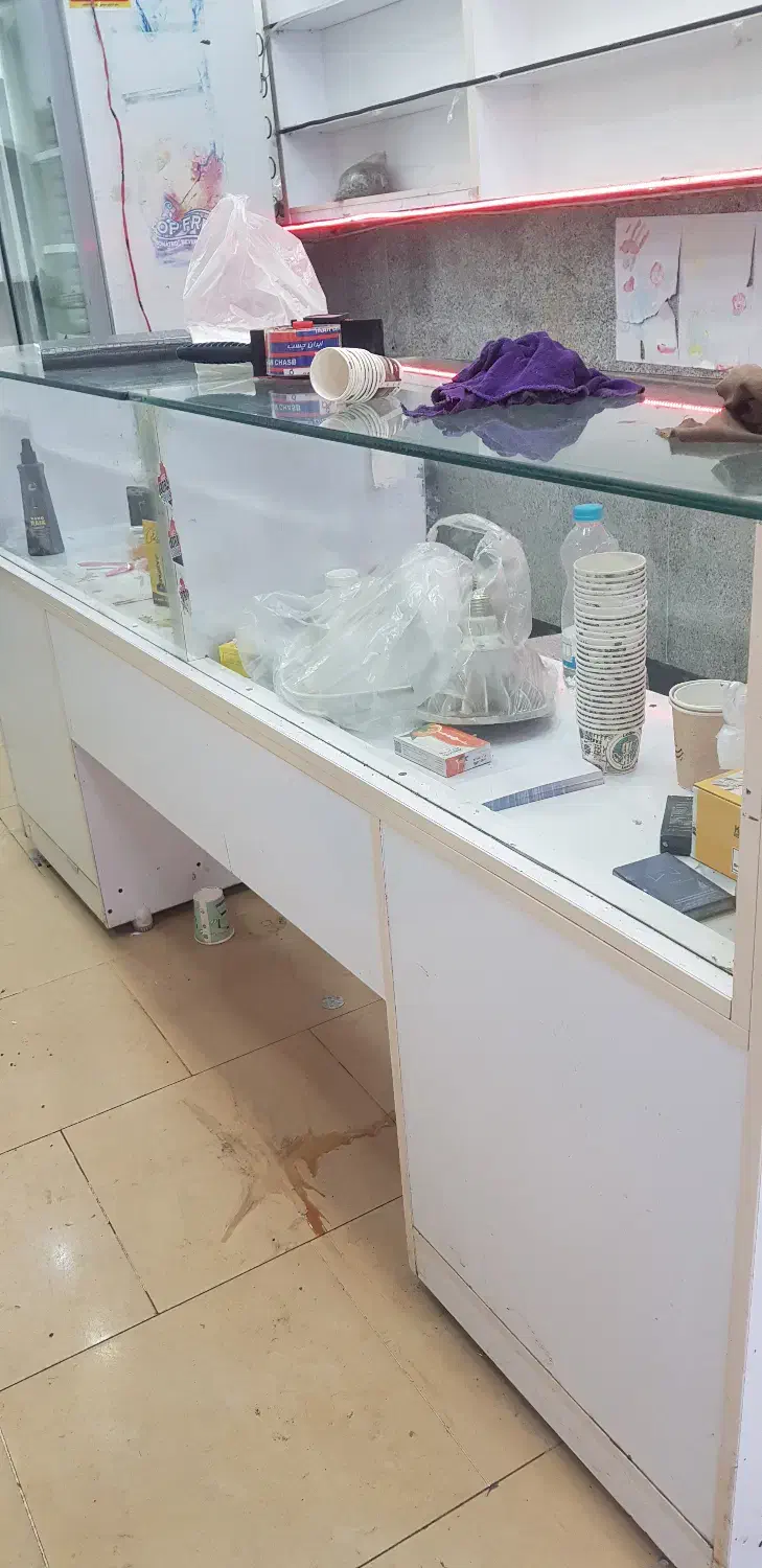 تابلو و کمد و رومیزی|فروشگاه و مغازه|سرعین, |دیوار