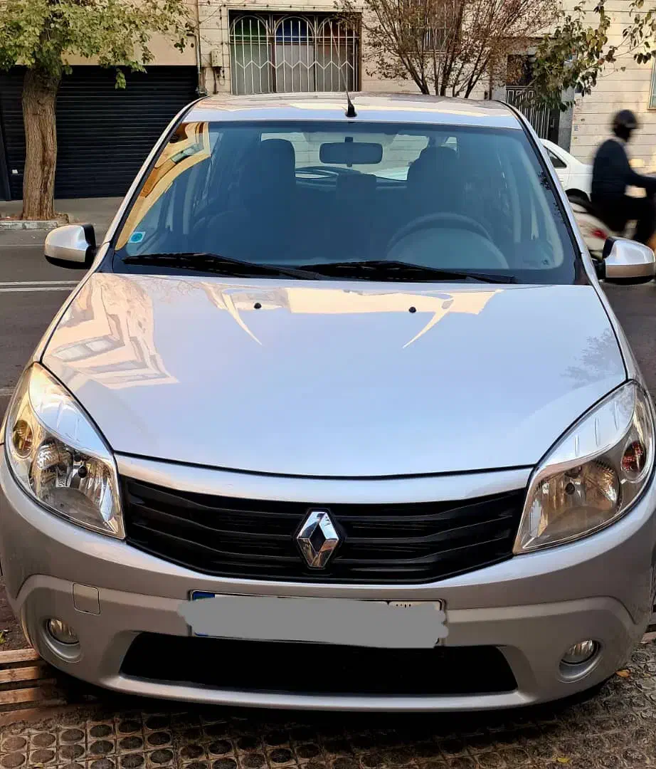 رنو ساندرو درجه یک مدل ۹۶|خودرو سواری و وانت|تهران, جمهوری|دیوار