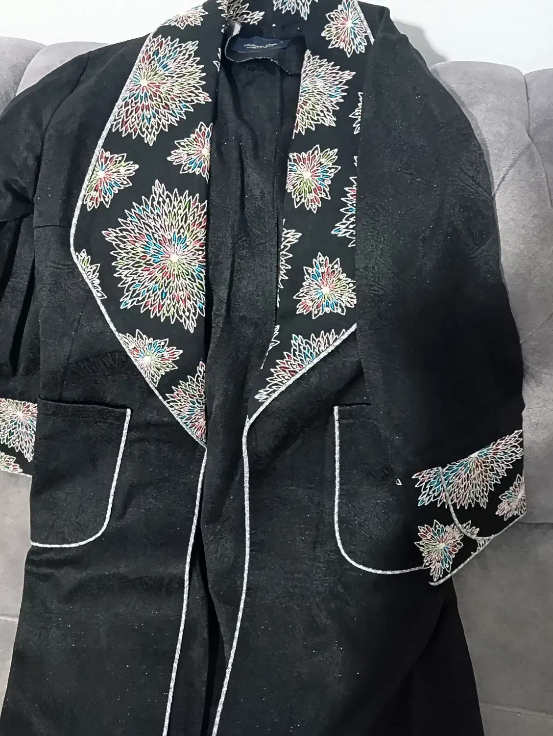 مانتو و لباس مجلسی|لباس|صدرا-فارس, فاز ۱|دیوار