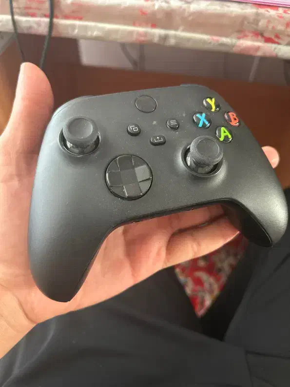 دسته Xbox به همراه باتری اورجینال|کنسول، بازی ویدئویی و آنلاین|مشهد, چهنو|دیوار