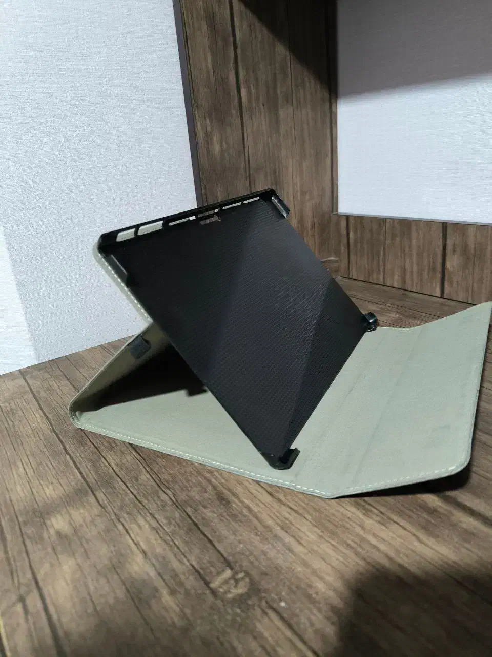 کیف کلاسوری برای تبلت مایکروسافت7 تاSurface Pro 4|لوازم جانبی موبایل و تبلت|تهران, شهرک آزمایش|دیوار