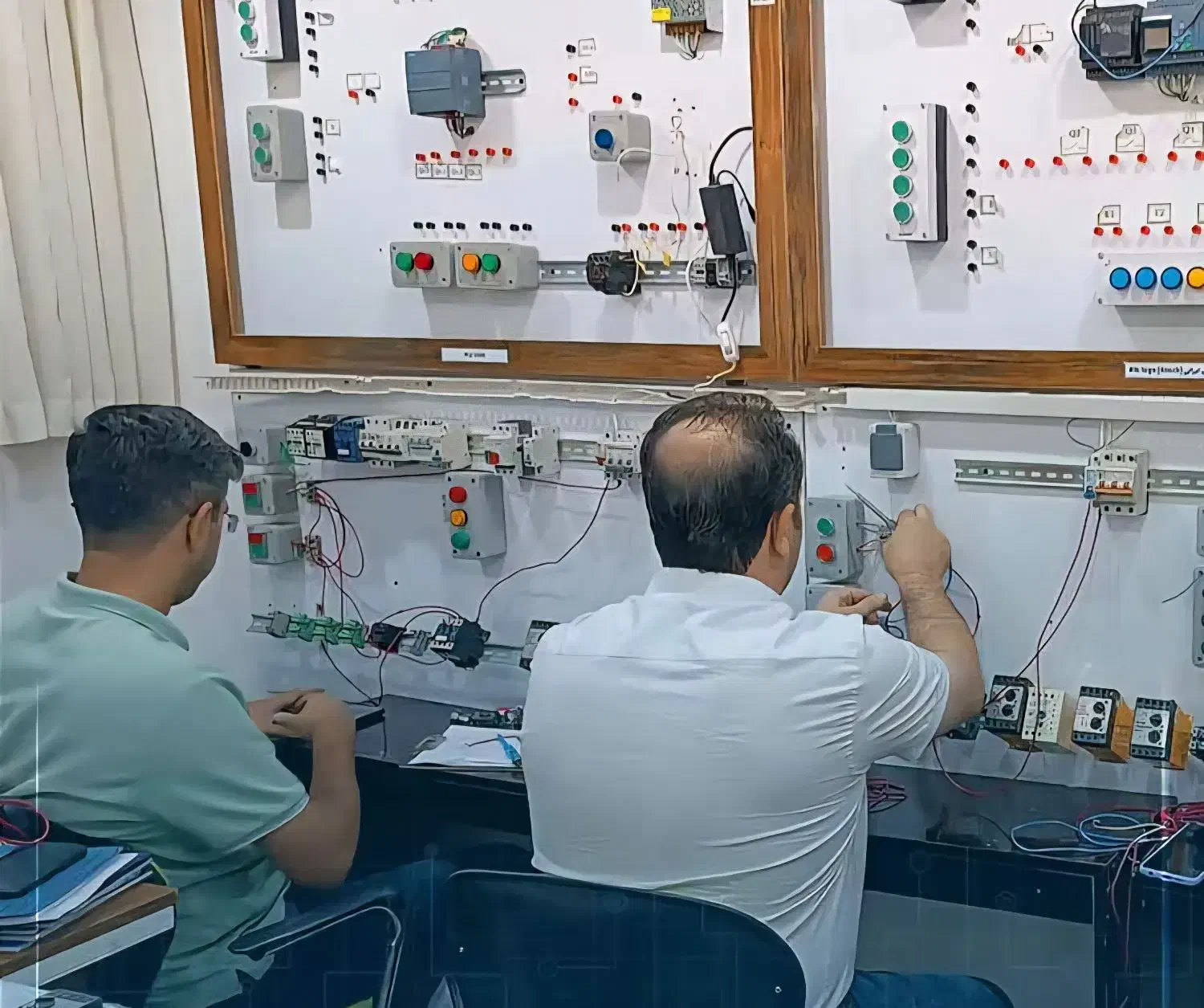 آموزش اتوماسیون plc برق صنعتی مدارهای فرمان خدمات|خدمات آموزشی|کرج, عظیمیه|دیوار