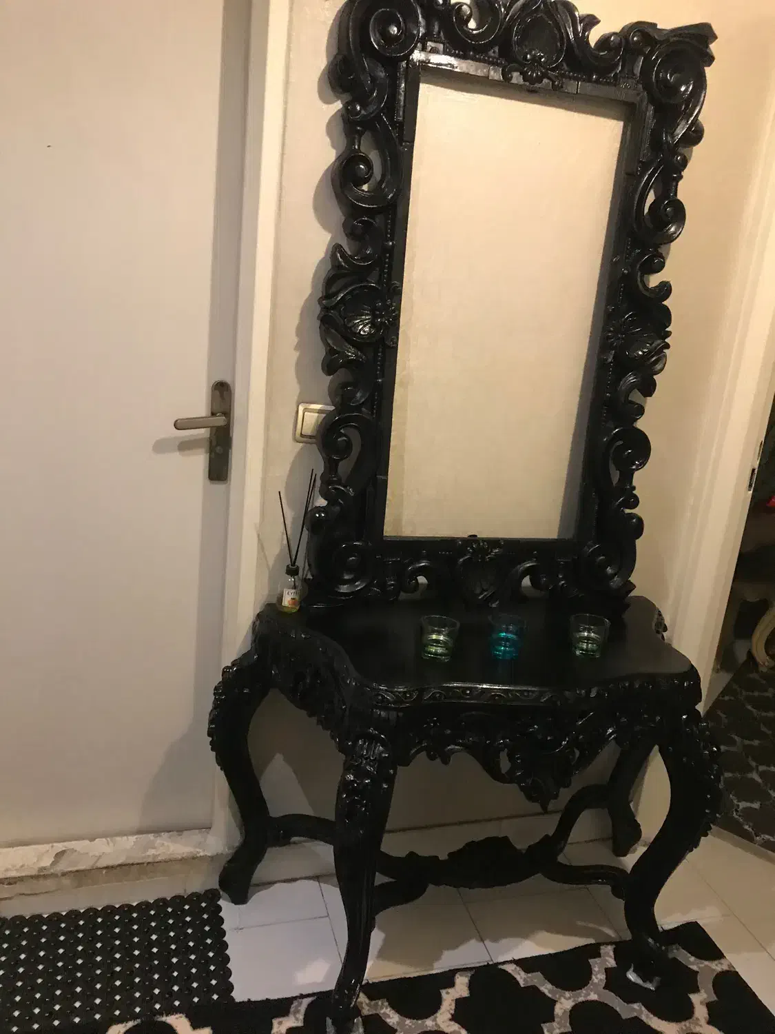 اینه وکنسول|آینه|تهران, باغ فیض|دیوار