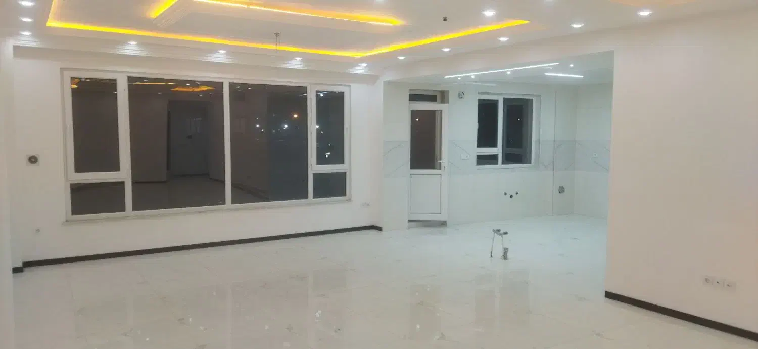 واحد۱۴۰متری|فروش آپارتمان|قروه, |دیوار