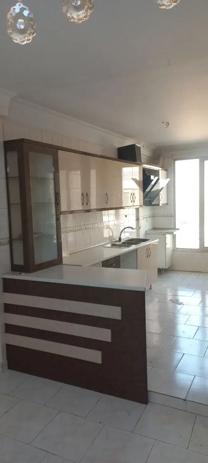 هود|هود|تهران, خاک سفید|دیوار