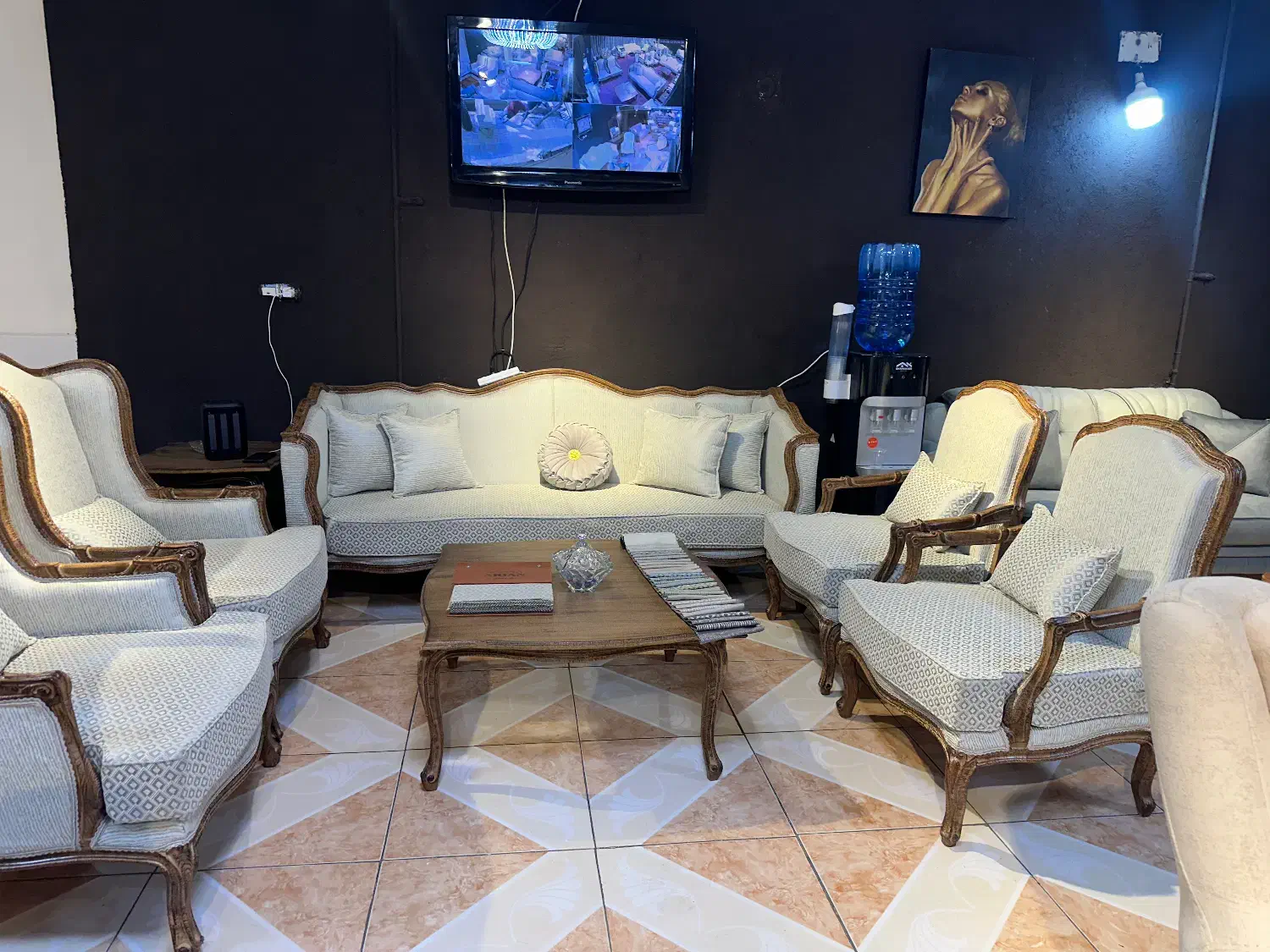 مبلمان کلاسیک نو|مبلمان خانگی و میز عسلی|کرمان, |دیوار