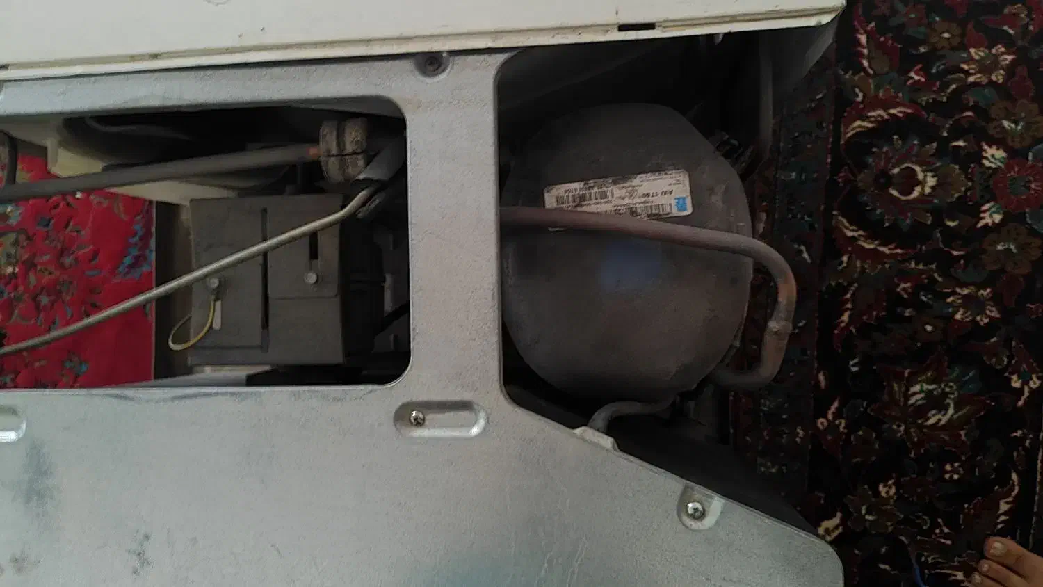 کولر پنجره ایی موتور بزرگ سالم|کولر گازی و فنکوئل|جیرفت, |دیوار