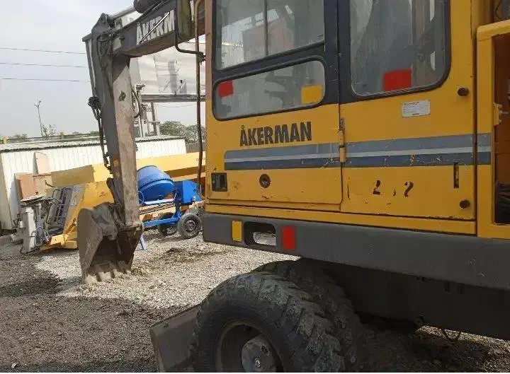 بیل مکانیکی لاستیکی آکرمن 130المان|خودرو سنگین|ری, اقدسیه|دیوار