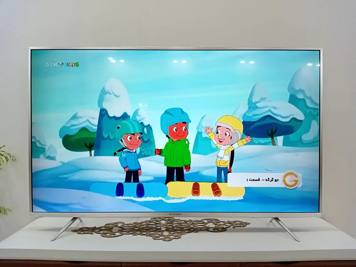 فروش تلویزیون ۵۵ اینچ|تلویزیون و پروژکتور|دورود, |دیوار