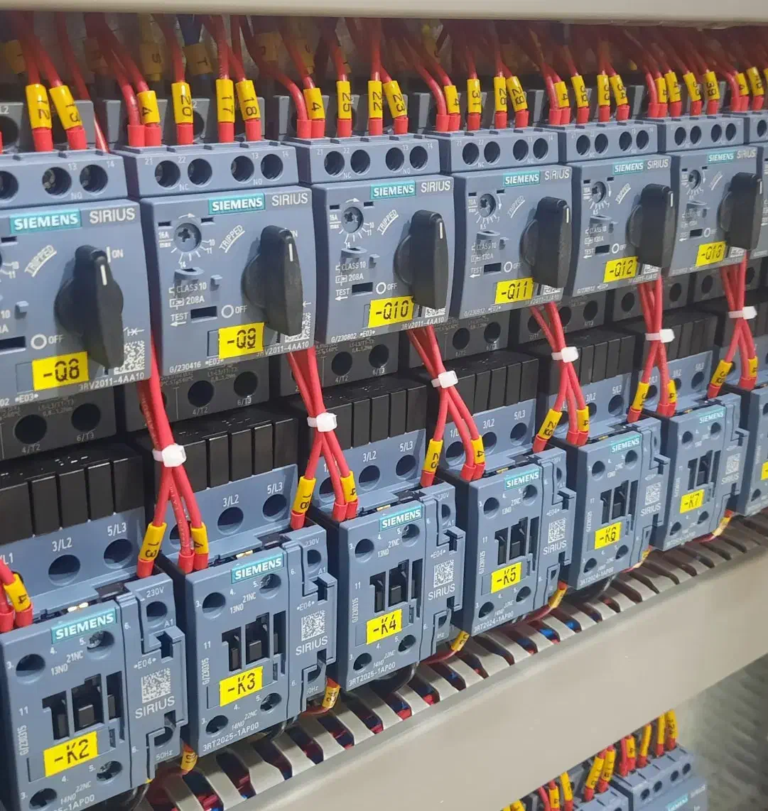 برقکاری خرده کاری نصب وسایل خانگی سی سال تجربه|خدمات پیشه و مهارت|رشت, کوی بیانی|دیوار