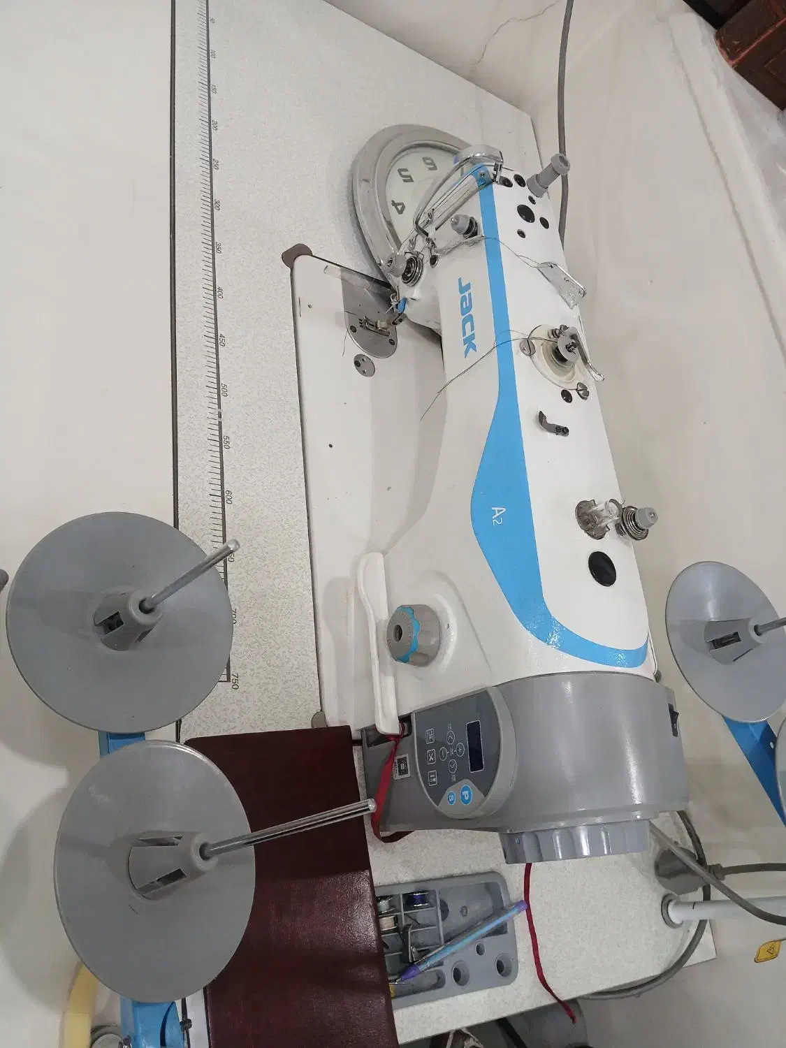 چرخ خیاطی راسته a2|چرخ خیاطی و ریسندگی|ری, جوانمرد قصاب|دیوار