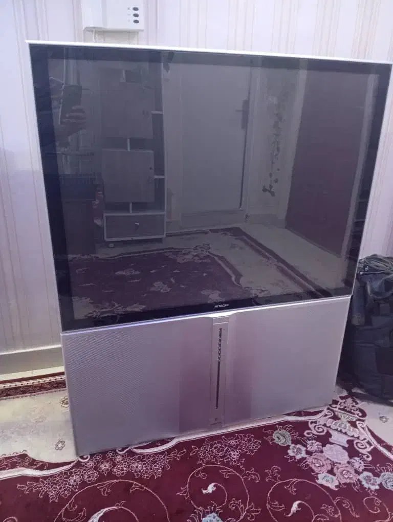 فروشی به علت کمبود جا|تلویزیون و پروژکتور|پرند, فاز ۵|دیوار