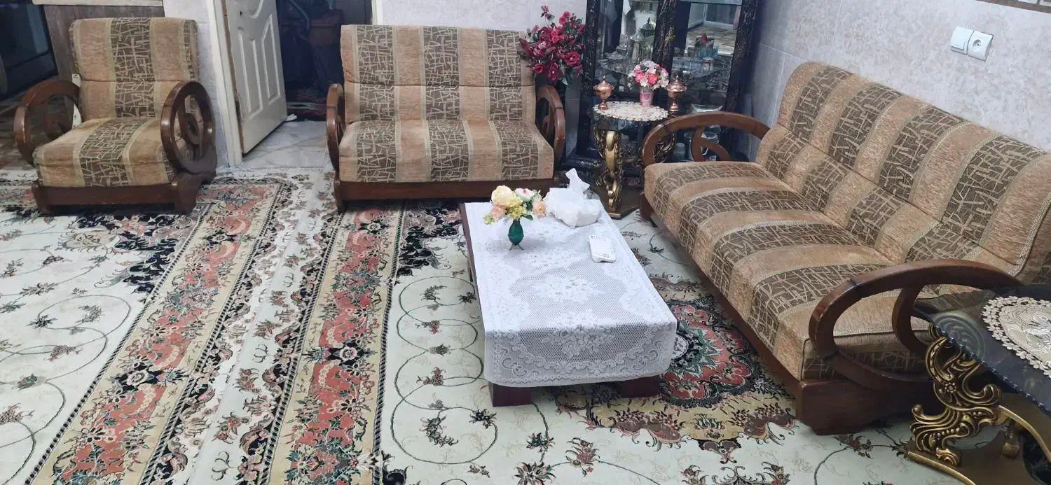 مبلمان ۷نفری|مبلمان خانگی و میز عسلی|شهریار, کهنز|دیوار