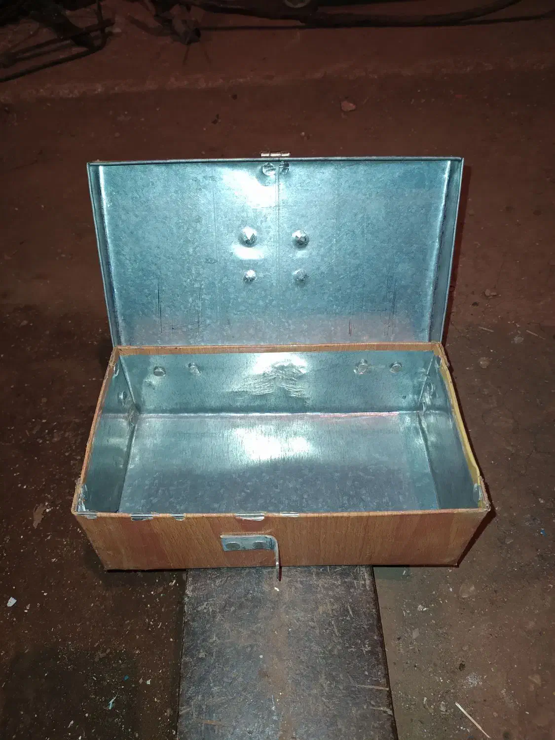 جعبه فلزی|ابزارآلات|سرپل ذهاب, |دیوار