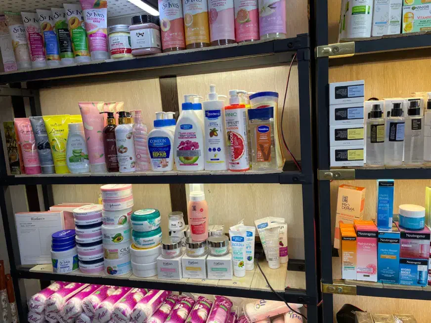 محصولات بهداشتی|آرایشی، بهداشتی، درمانی|شیراز, اصلاحنژاد|دیوار