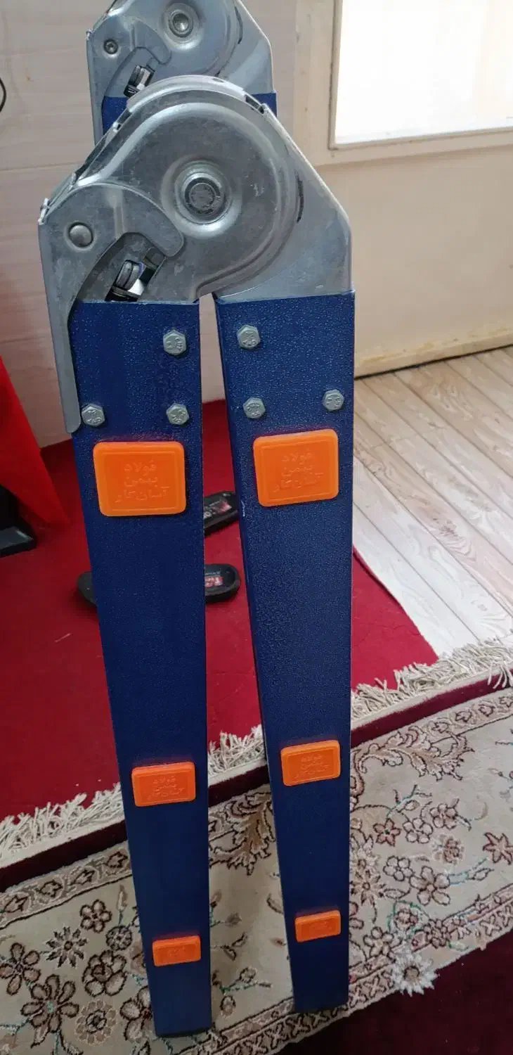 نرده بان تاشو ۶پله المنیومی اسانکار|ابزارآلات|شیراز, ماه فیروزان|دیوار