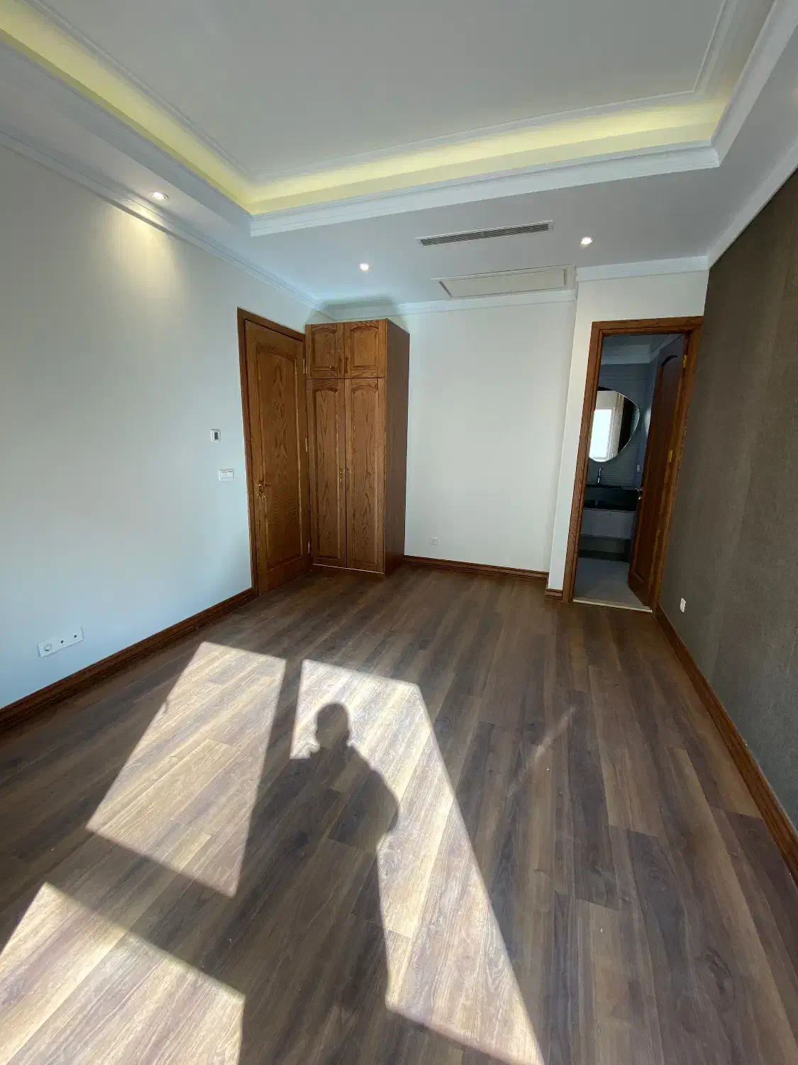 اجاره واحد ۱۶۰متری الهیه ۳خواب نوساز زیر قیمت