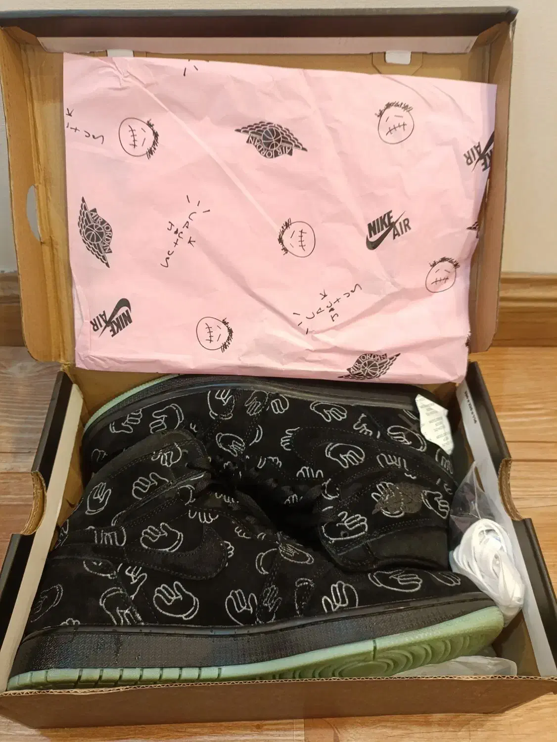 کفش نایک جردن وان رترو کاز مشکی|کیف، کفش، کمربند|رشت, منظریه|دیوار