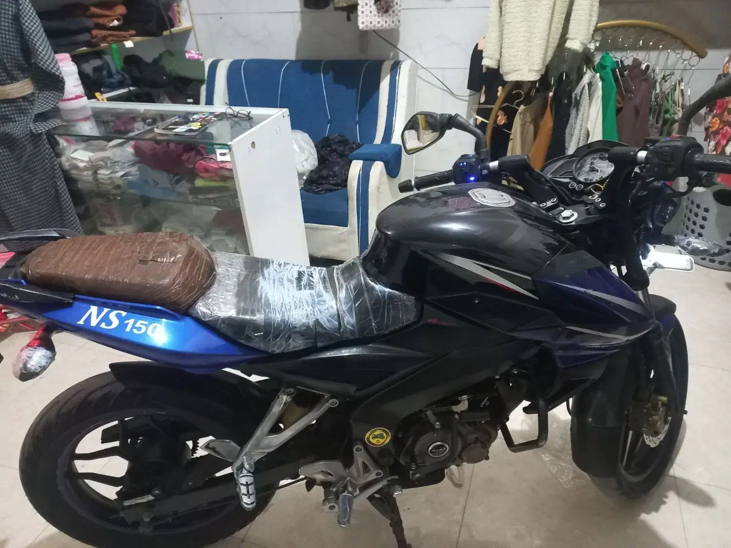 ان اس|موتورسیکلت|فریمان, |دیوار