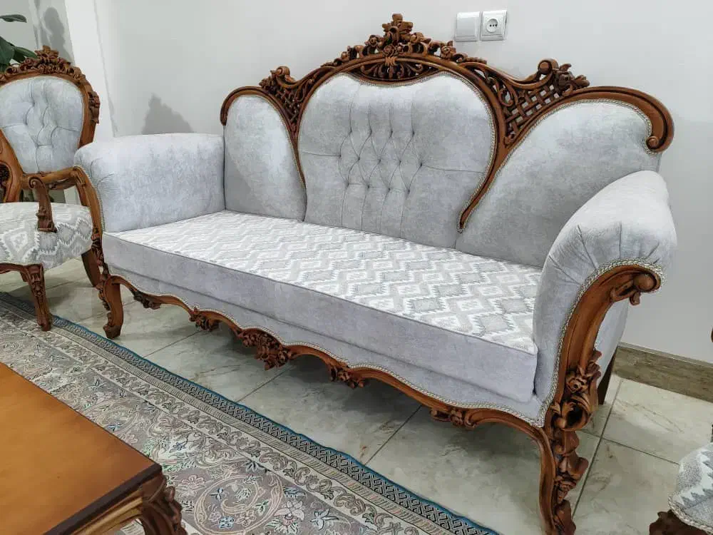 دوسرویس مبل ۹نفره(بدلیل تغییرشغل زیرقیمت|مبلمان خانگی و میز عسلی|اصفهان, شفق|دیوار