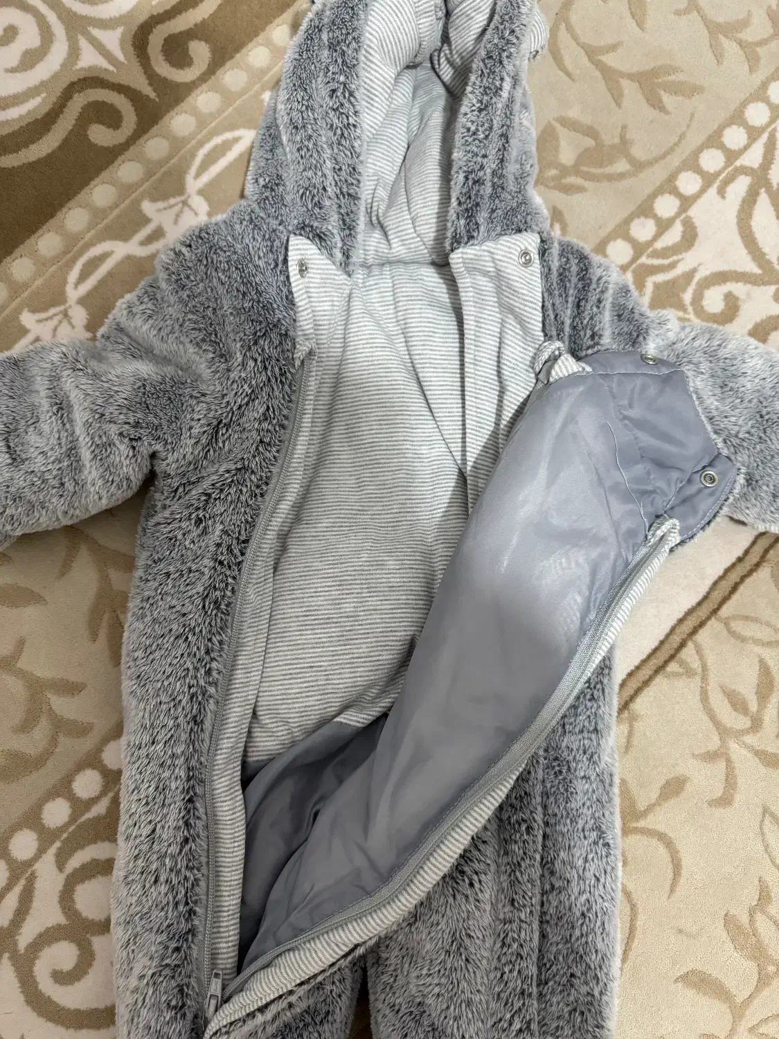 سرهمی و سوشرت خارجی|کفش و لباس بچه|ارومیه, |دیوار