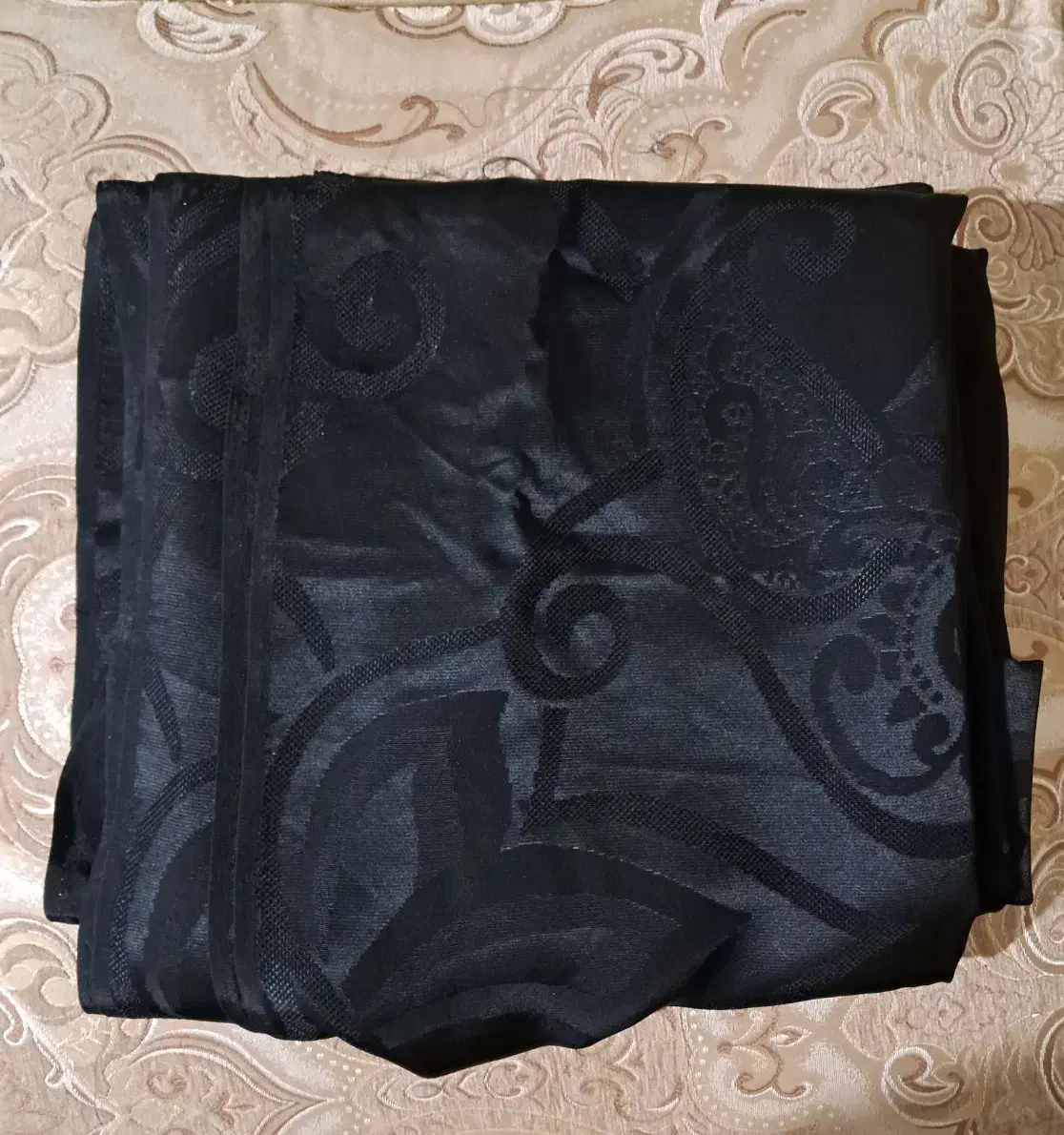 چادر|لباس|خرم‌آباد, |دیوار